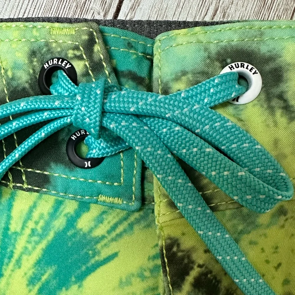 Hurley Board Shorts sz 28 Phantom Eco Classic 18